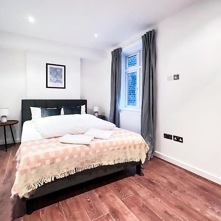 Prime Location Camden Luxury Apt Sleeps 6 London Bagian luar foto