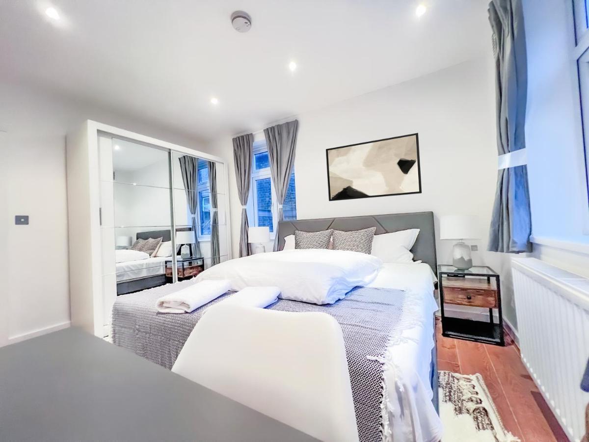 Prime Location Camden Luxury Apt Sleeps 6 London Bagian luar foto