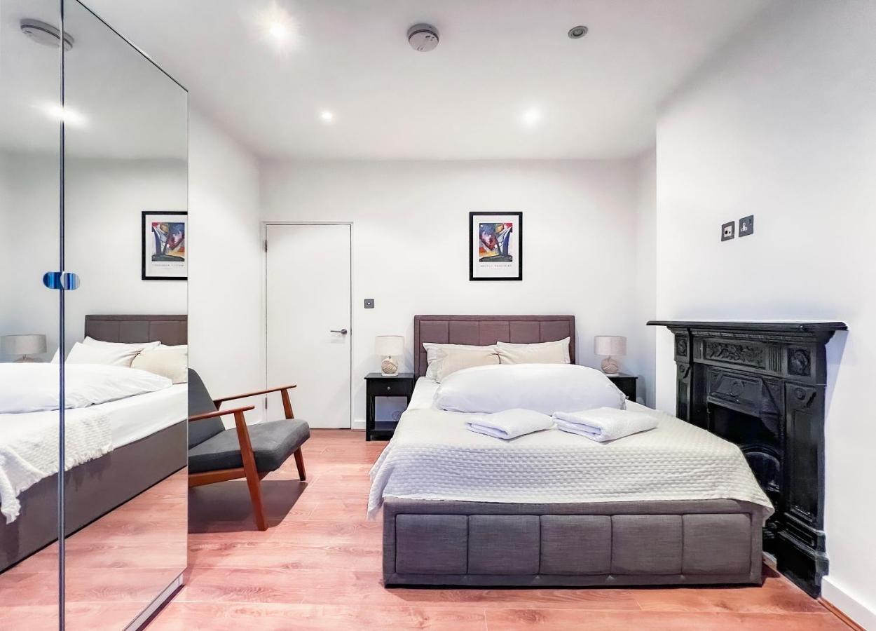 Prime Location Camden Luxury Apt Sleeps 6 London Bagian luar foto