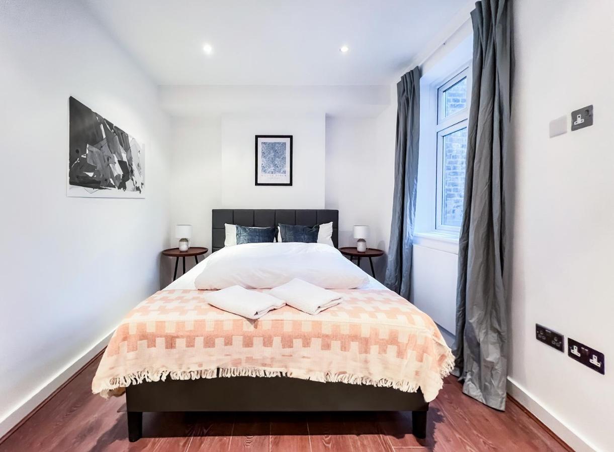 Prime Location Camden Luxury Apt Sleeps 6 London Bagian luar foto